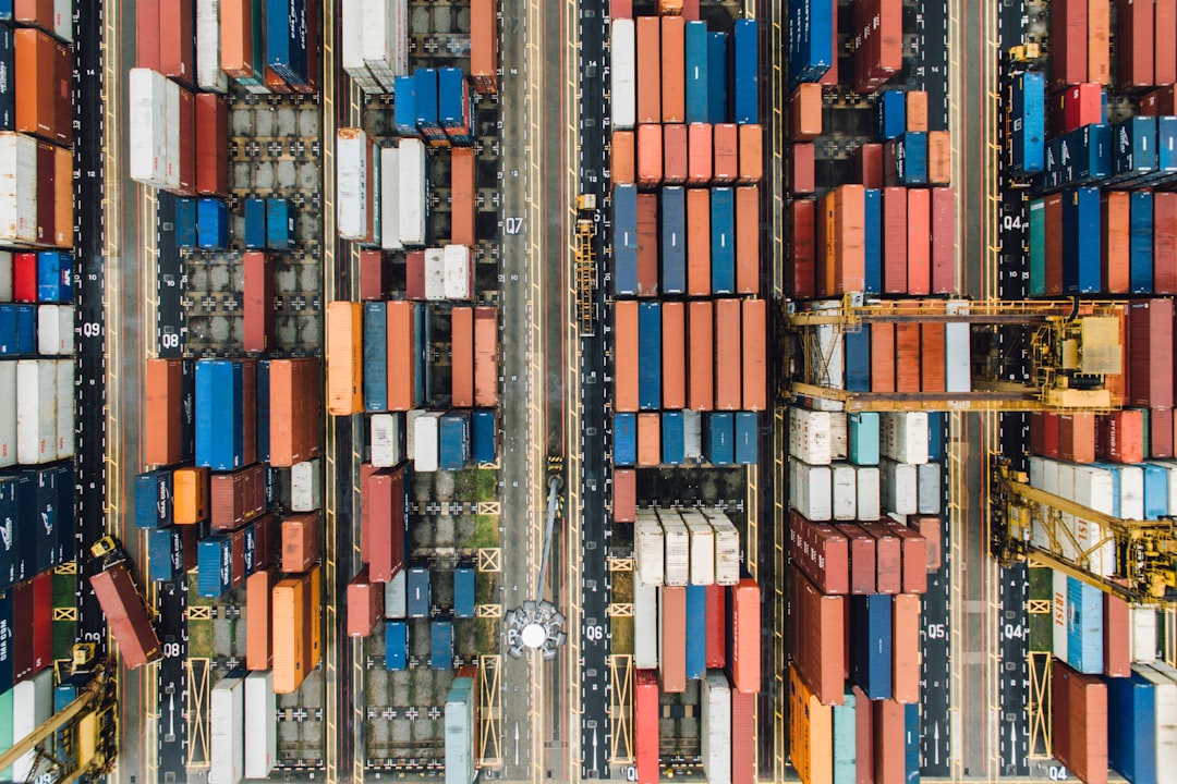Photo Shipping containers